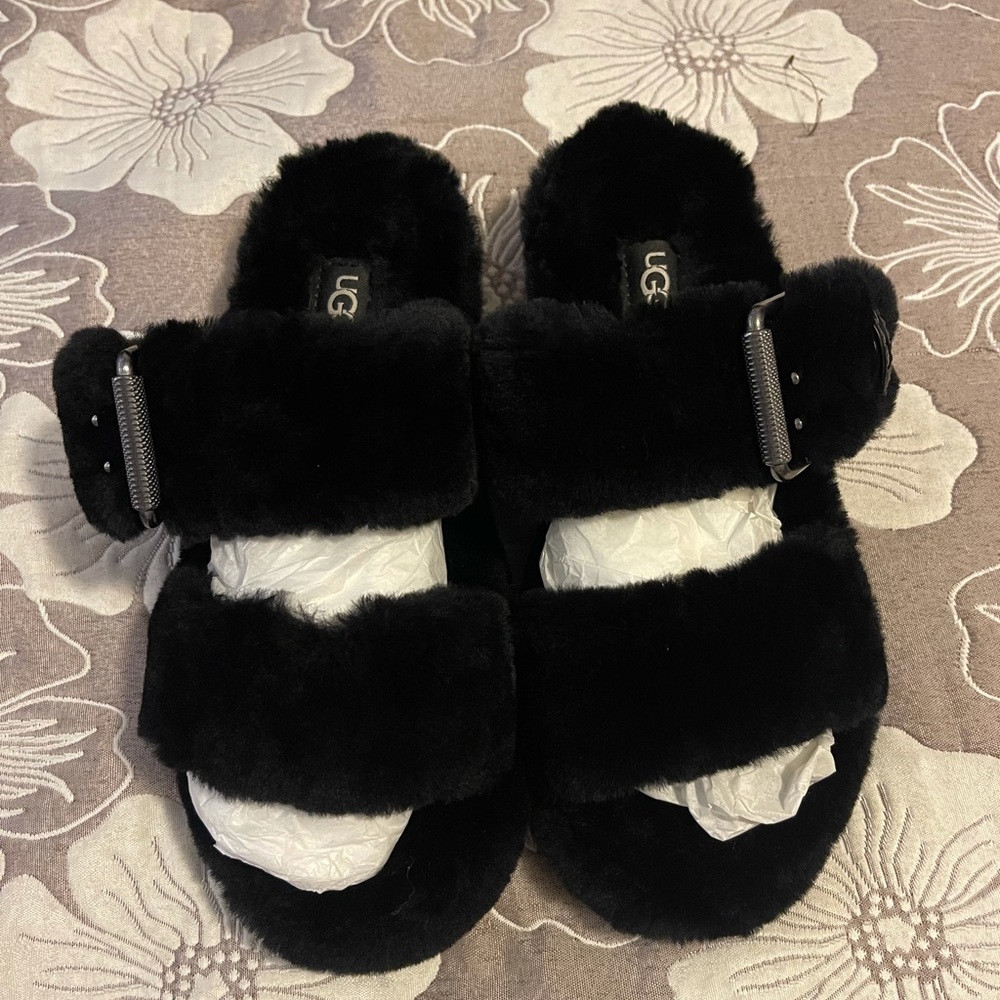 UGG Slides